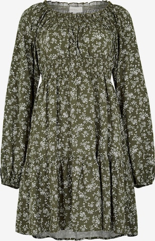 Robe Apricot en vert : devant