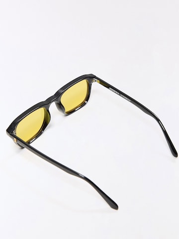 Bershka Sunglasses in Black