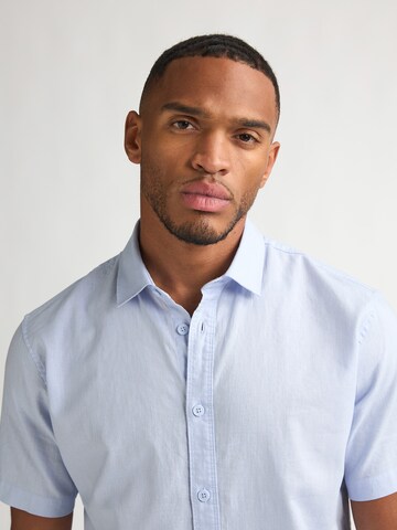 Petrol Industries Средняя посадка Рубашка в Синий