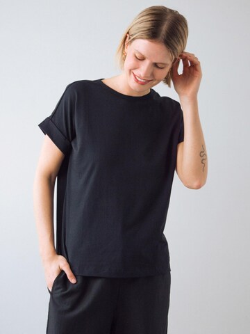 Maglietta 'Cap Tee' di Honest Basics in nero