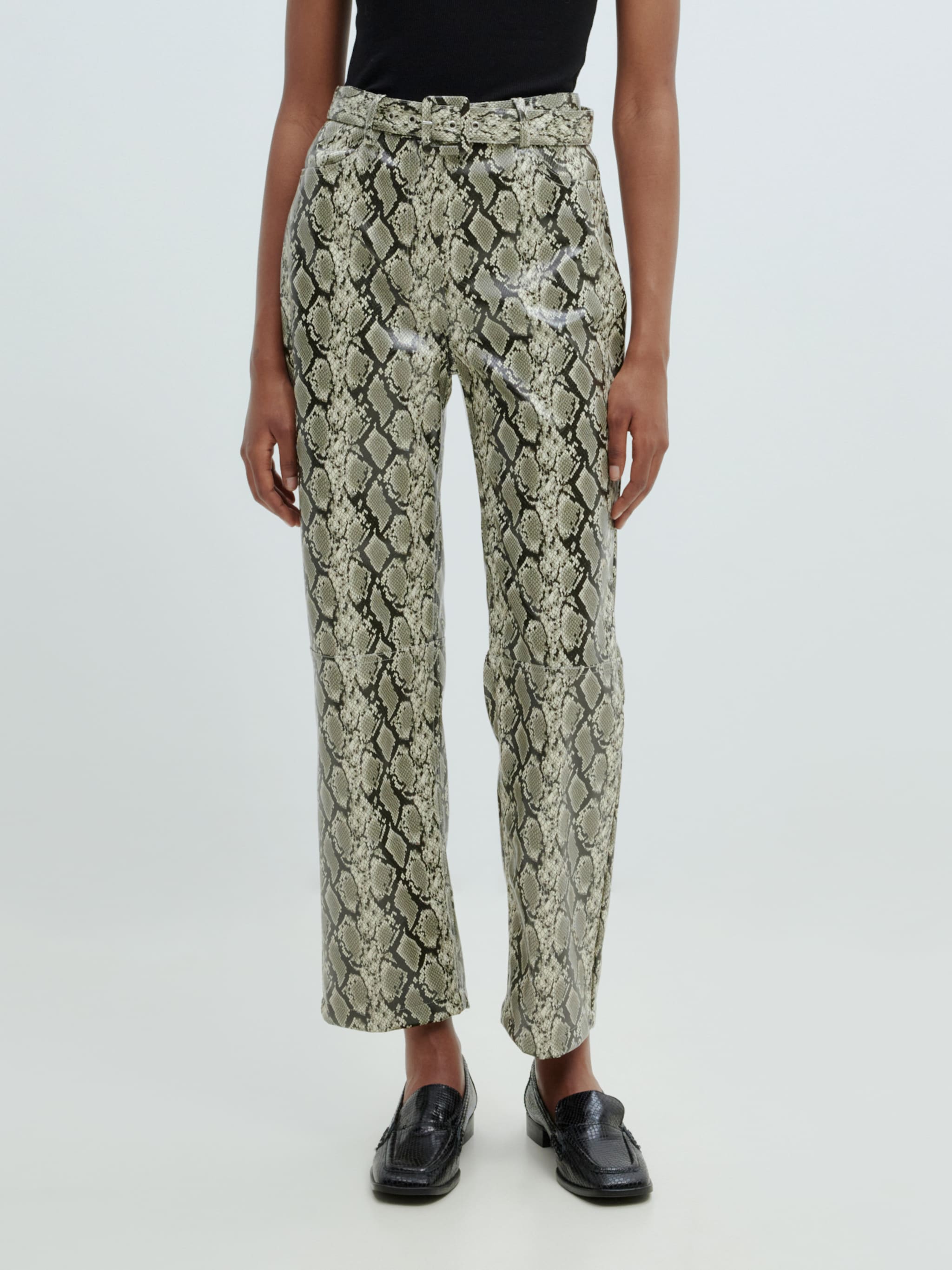 EDITED Produkte Hose 'Tanisha' rauchgrau