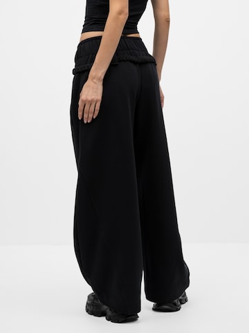 mandragora Wide Leg Bukser 'Sento' i sort