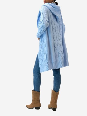 Elara Strickjacke in Blau