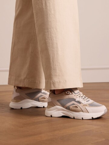 MANFIELD Sneakers 'Flache' in Beige: front