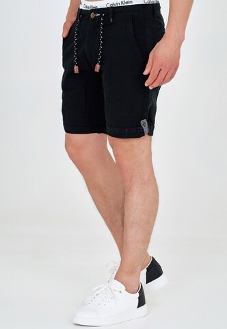 INDICODE JEANS Regular Shorts in Schwarz