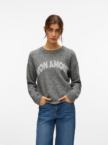 VERO MODA Trui 'AMOREMIO' in Grijs: voorkant