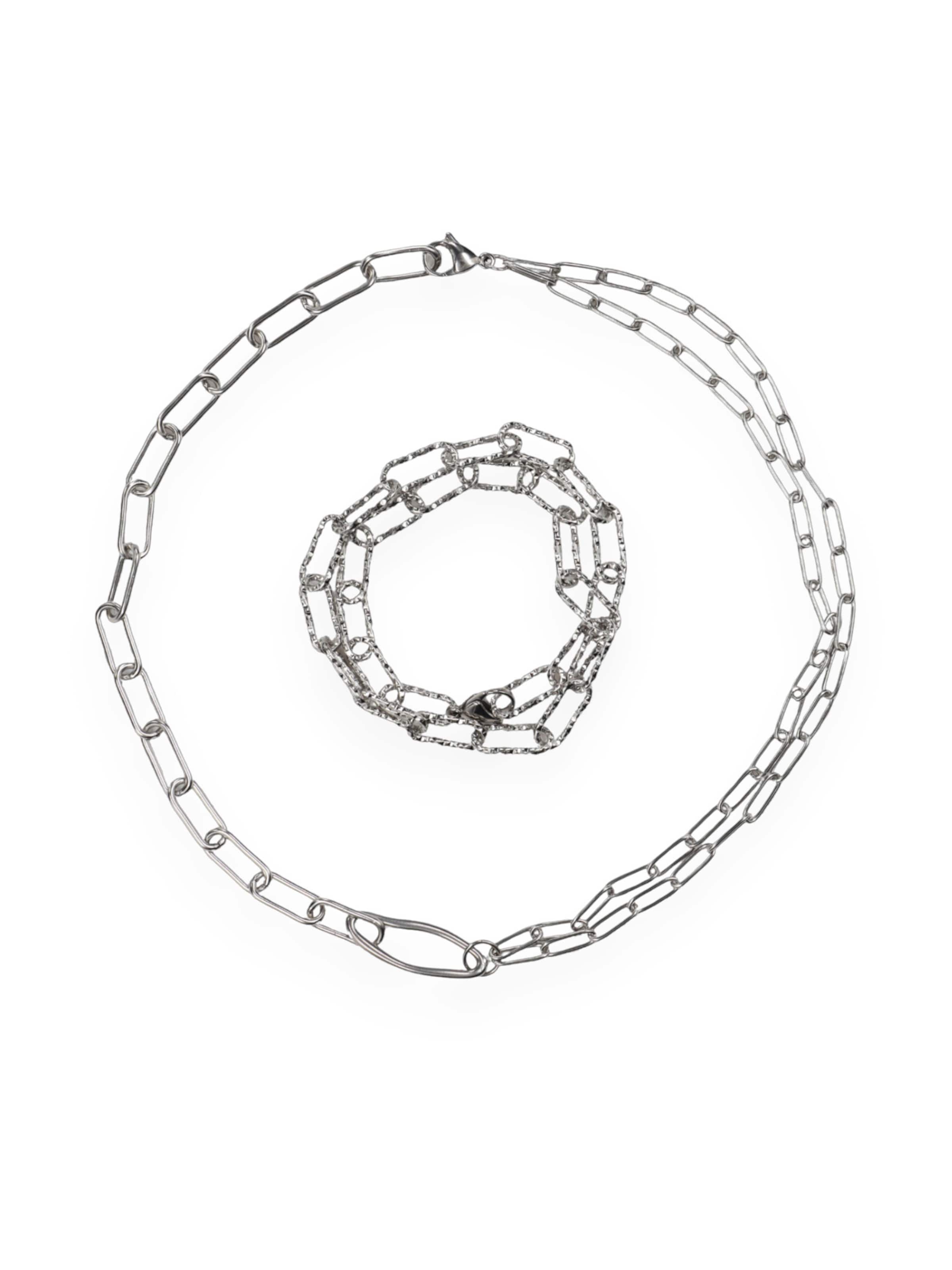 Lanțuri de la Fräulein Wunder pe argintiu: față