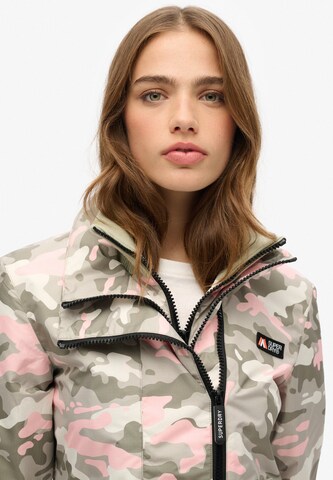 Veste mi-saison 'Mountain' Superdry en vert