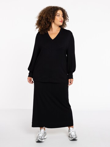 YOEK Sweater in Black