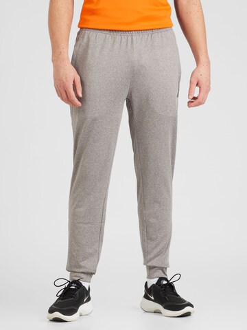 4F Tapered Sportbroek in Grijs: voorkant