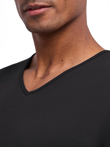 FALKE Undershirt 'Seamless' in Black