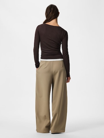 T-shirt 'PCROYA' PIECES en gris