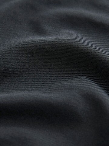 Body Next en noir