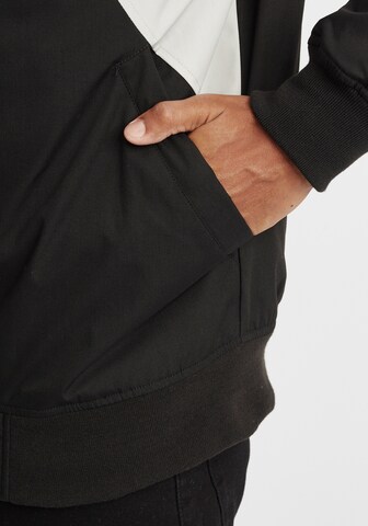 Veste mi-saison !Solid en noir