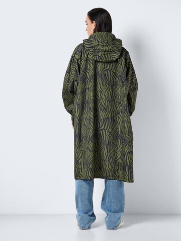 Noisy may Between-seasons coat 'SKY' in Black