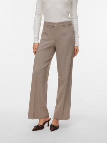 Regular Pantalon à plis 'VMTEXAS' VERO MODA en gris : devant