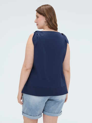 Top di Fiorella Rubino in blu
