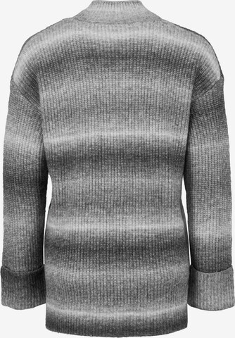 Pullover di zero in grigio