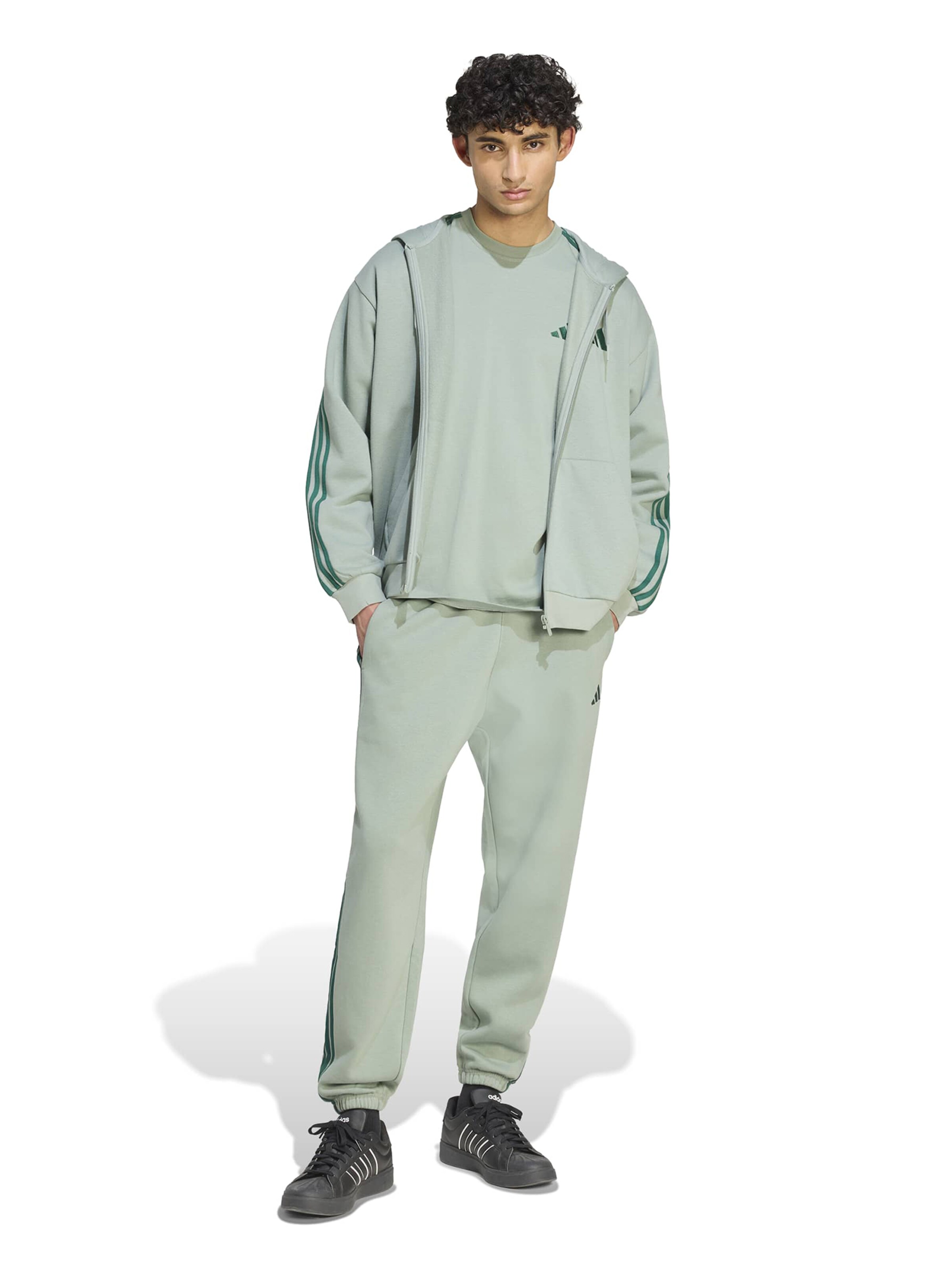 Effilé Pantalon ADIDAS SPORTSWEAR en vert