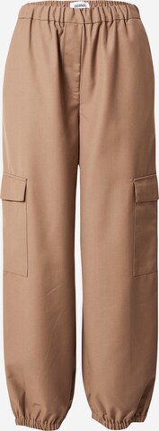 Effilé Pantalon 'KATES' minimum en marron : devant