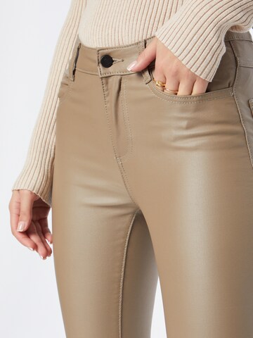 VILA Skinny Jeans 'Commit' in Beige