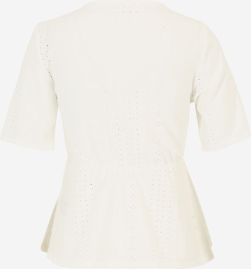 Only Petite Koszulka 'SANDRA' w kolorze biały