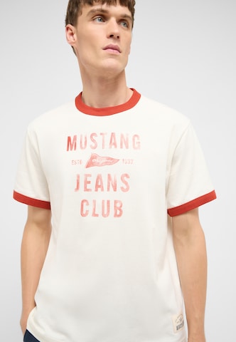 MUSTANG Shirt 'Akron' in Weiß