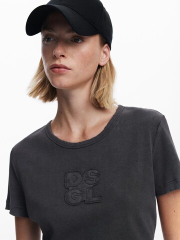 Desigual Keps i svart