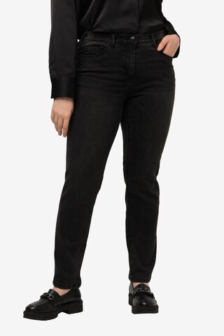 Ulla Popken Regular Jeans in Black: front