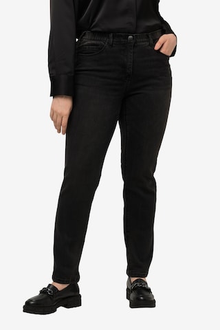 Ulla Popken Regular Jeans in Schwarz: predná strana