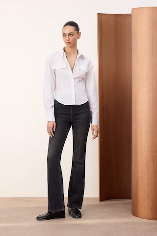 Trendyol - Blusa en blanco