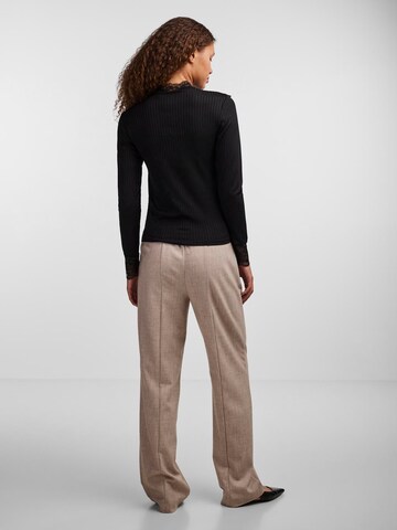 YAS Shirt 'Yasblace' in Schwarz