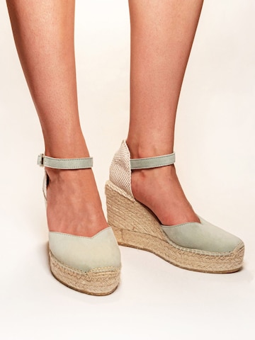 Alhamas - Sandalias con hebilla 'Alpargata Cuña 10 cm' en verde: frente