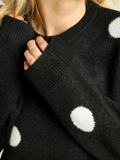 Pulover ' FRO ' pe L Liberte Essentiel pe negru, Vizualizare produs
