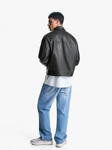 Veste mi-saison Bershka en noir