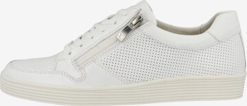 Chaussure de sport à lacets CAPRICE en blanc