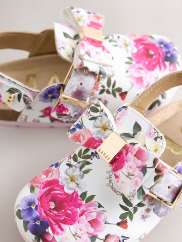 Baker by Ted Baker Clogs in Weiß