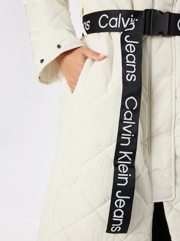 Calvin Klein Jeans Zimski plašč | bež barva