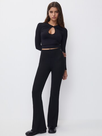 Pull&Bear Flared Hose in Schwarz