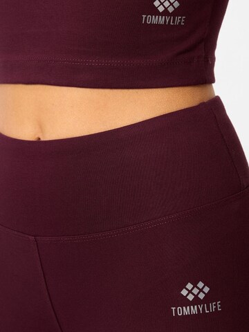 Tommy Life Spordidress, värv punane