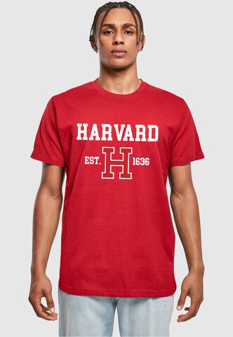 T-Shirt 'Harvard University - Est 1636' Merchcode en rouge : devant