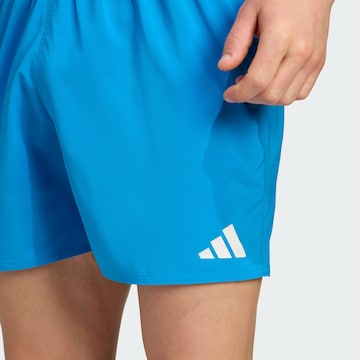 ADIDAS SPORTSWEAR - Bermudas en azul