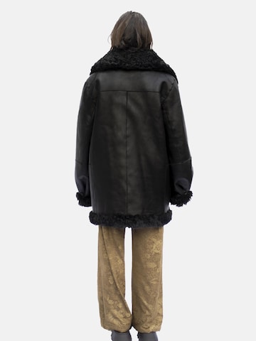 Just things we like - Abrigo de invierno 'MIO Reversible Shearling Coat' en negro