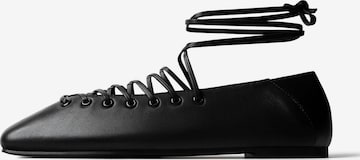 L37 HANDMADE SHOES Ballerina met riempjes 'IN THE SHAPE OF YOU' in Zwart: voorkant