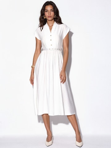 Robe Busem en blanc : devant