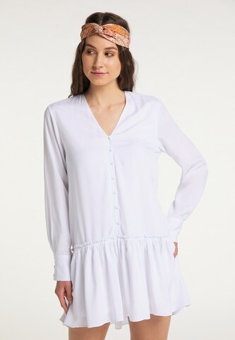 IZIA Shirt Dress in White: front