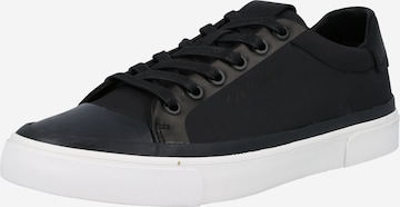 Sneaker low de la Calvin Klein pe negru: față