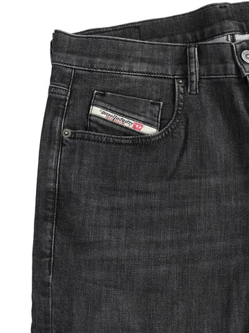 Coupe slim Jean 'D-STRUKT SUPERSTRETCH JOGGJEANS' DIESEL en noir