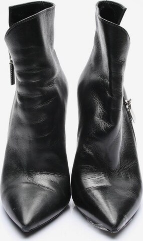 Saint Laurent Dress Boots in 37 in Black