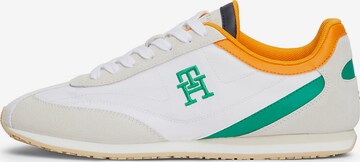 TOMMY HILFIGER Sneakers laag 'Heritage' in Wit: voorkant